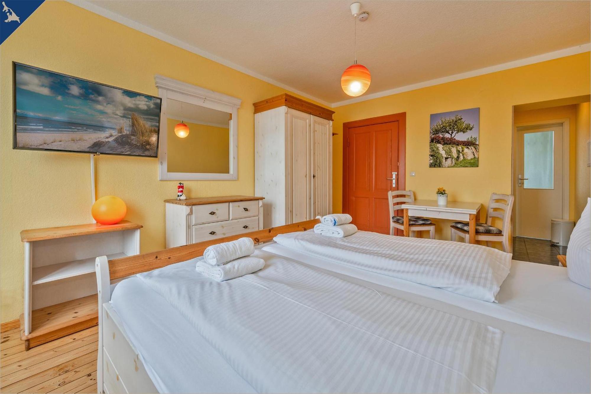 Villa Holtz Ferienwohnung Holtz 2 ツィノヴィッツ エクステリア 写真