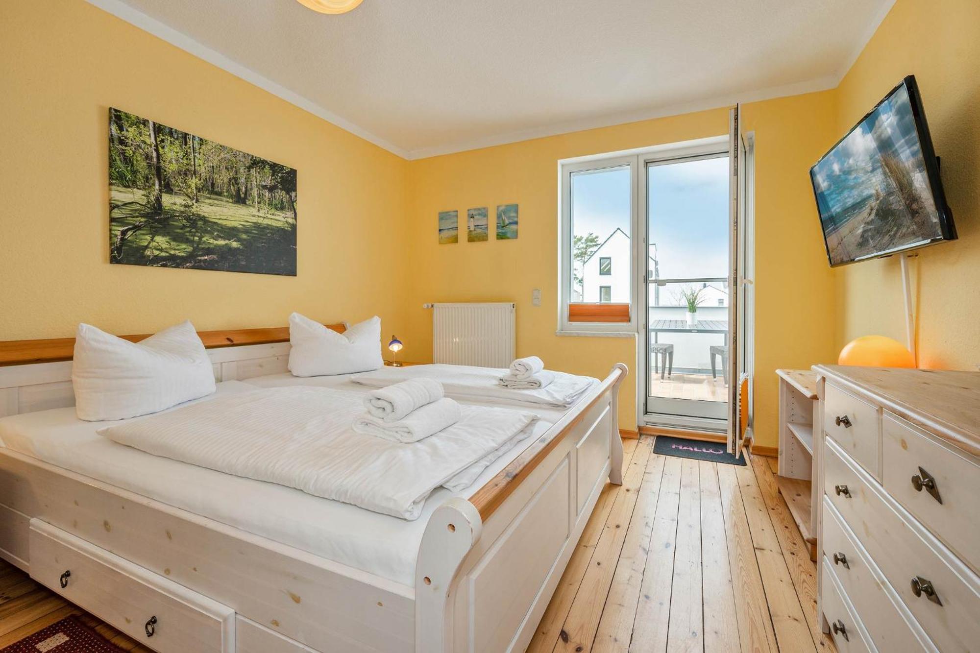 Villa Holtz Ferienwohnung Holtz 2 ツィノヴィッツ エクステリア 写真